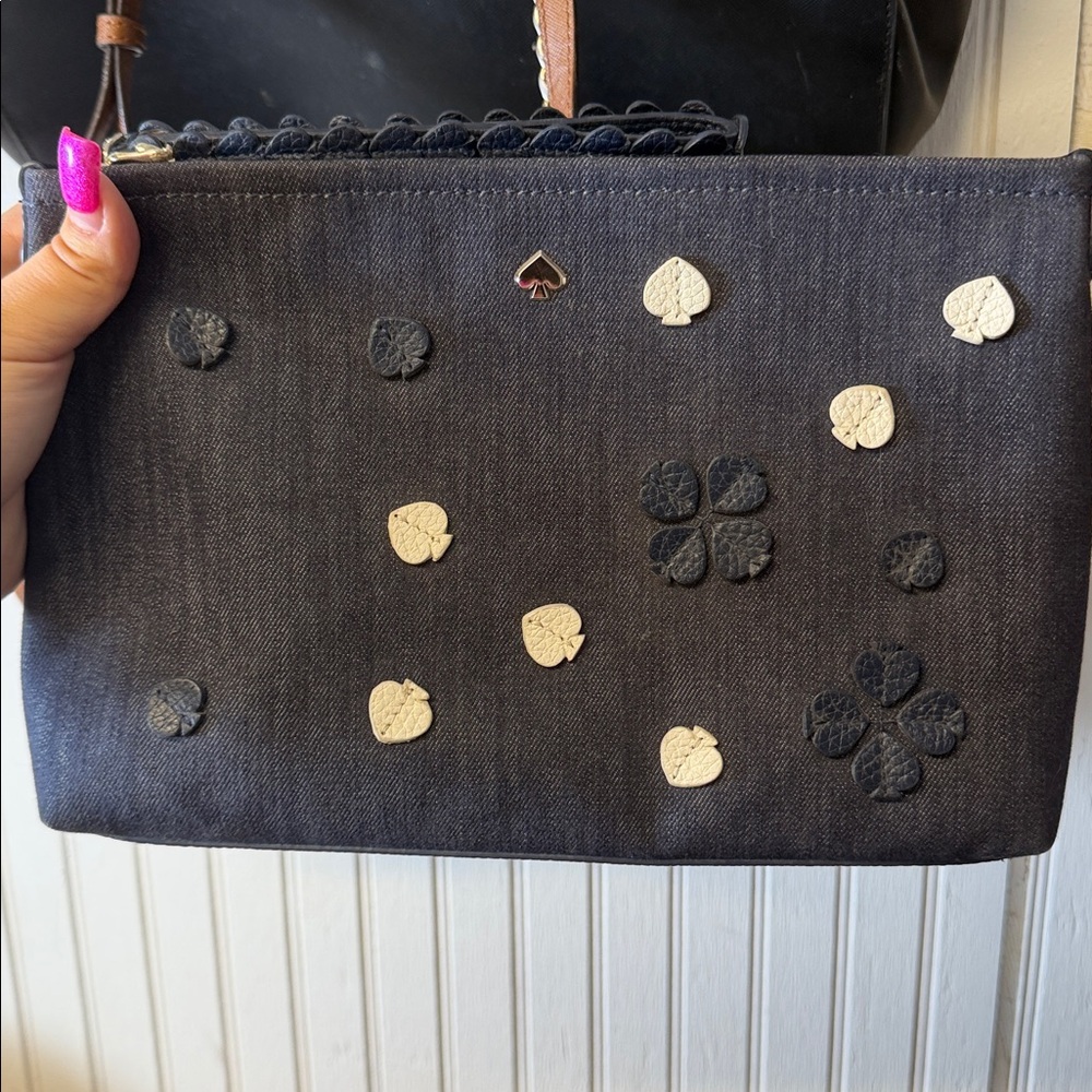 kate wristlet